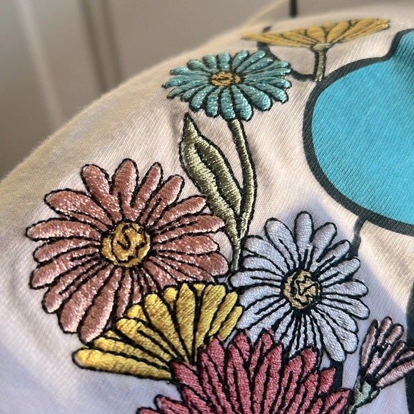 New without tags Minnie mouse, Disney with embroidered flowers xl - Picture 2 of 7